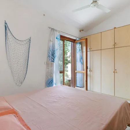 La Pelosa Summer House *